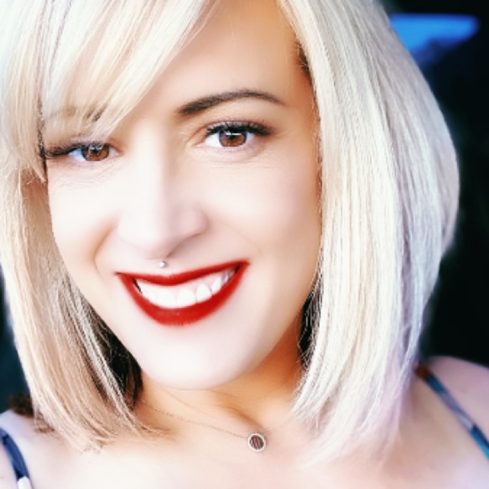 Meet your Posher, Lacey